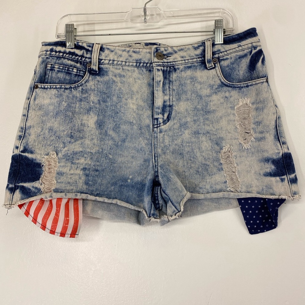 Vintage Seventeen Patriotic Denim Shorts Sz. 11‎